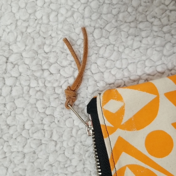 Tribal Pattern Clutch - Picture 5 of 5